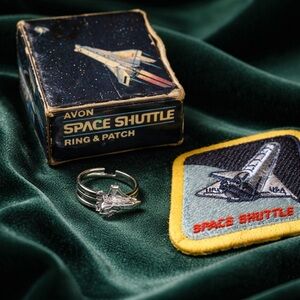 Vintage Avon Space Shuttle Ring and Patch Set Original Box, 1982  #29